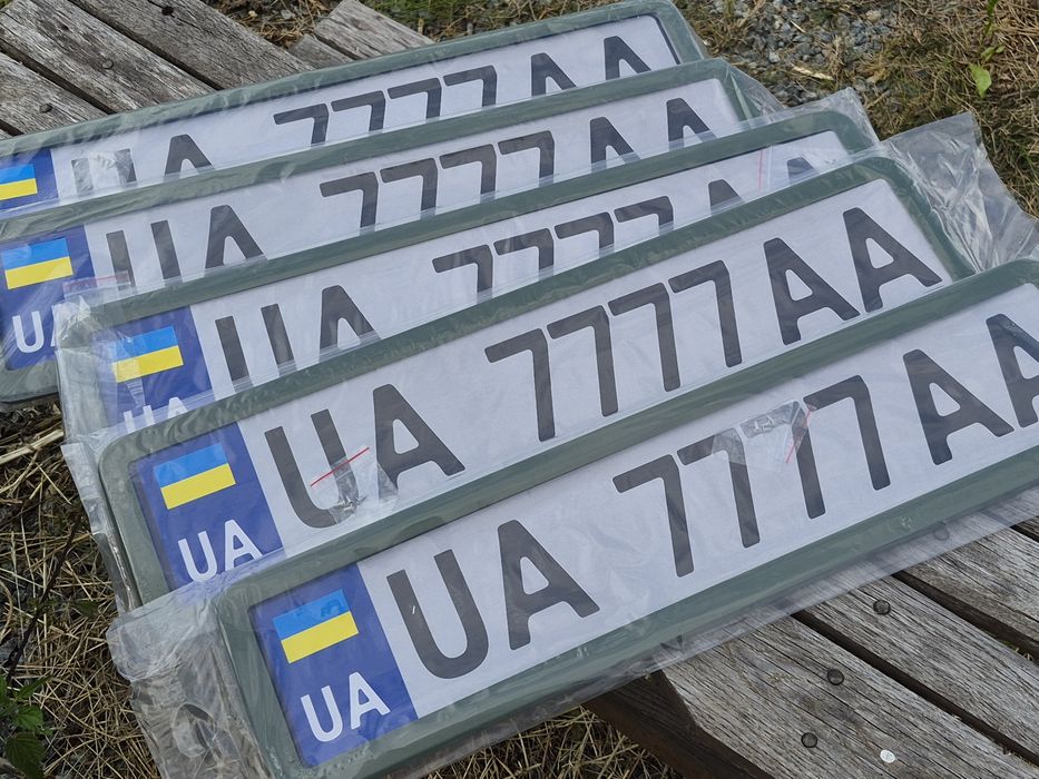Рамка номерного знаку / Міл стайл /