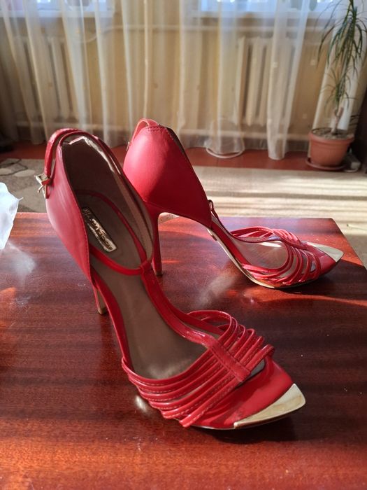 Туфлі Jorge Bischoff