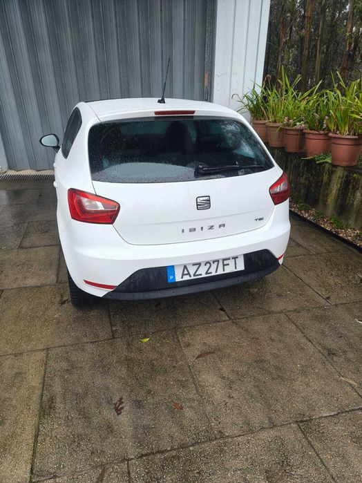 SEAT Ibiza 1.0 TSI (110cv) – Como Novo – Histórico SEAT