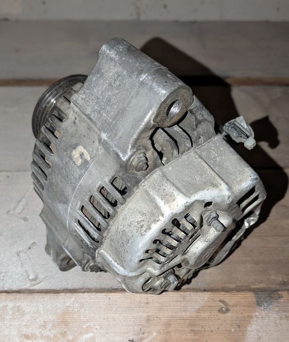 Продам генератор від Honda Prelude V (1997), 2.0 л — на реставрацію.