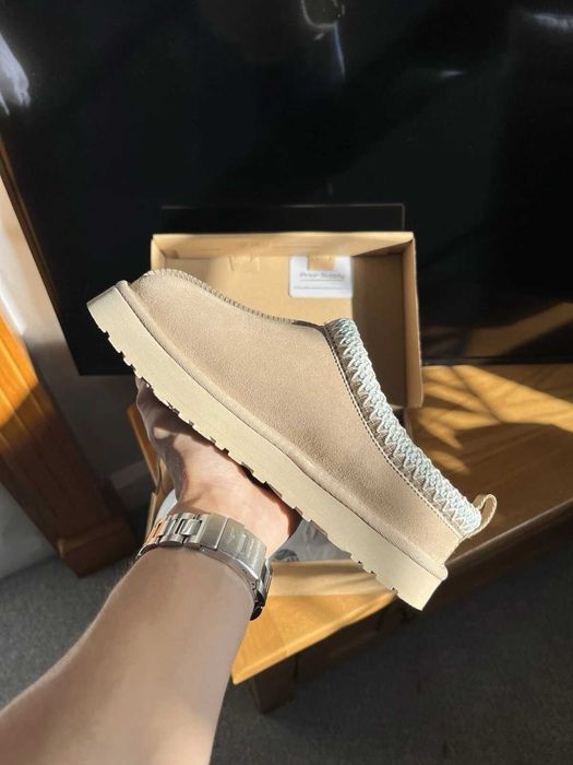 Nowe UGG Tazz Slipper Sand r.39