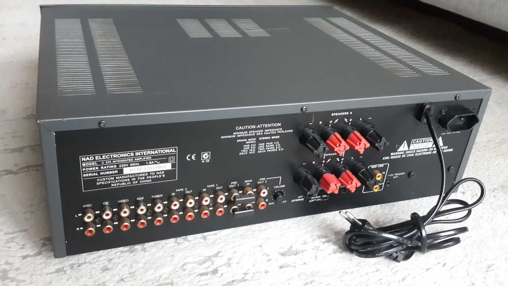 Підсилювач NAD C-370 , NAD C-372