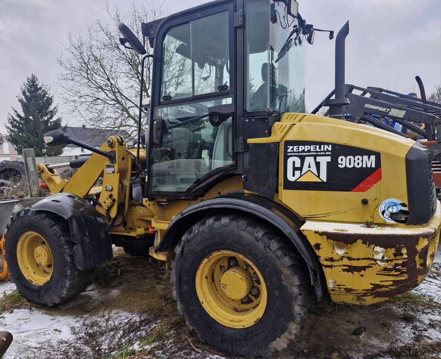 Caterpillar 908m  ladowarka  cat