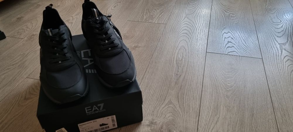 Sprzedam męskie nowe buty armaniego nr 44 Arma