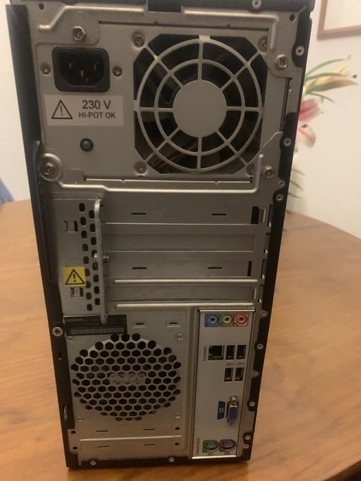 Computador Torre marca Compaq