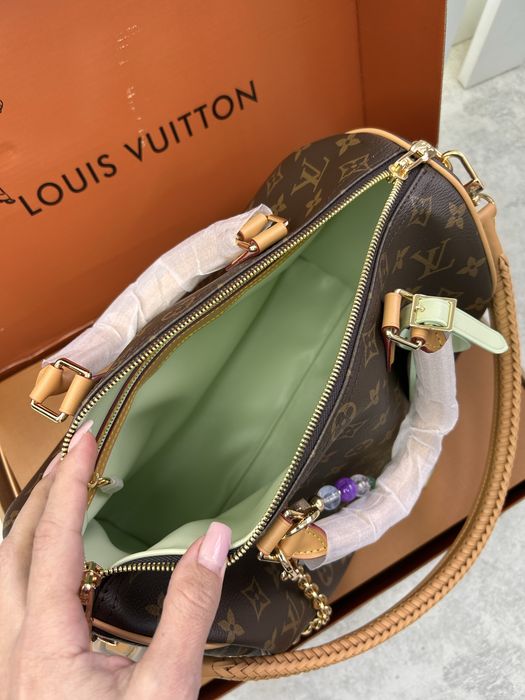 Сумочка в стилі  LV
