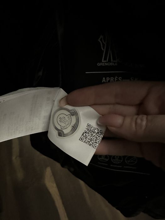 Жилетка MONCLER оригинал