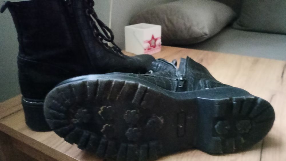 Buty botki rozmiar 38  lekko ocieplane