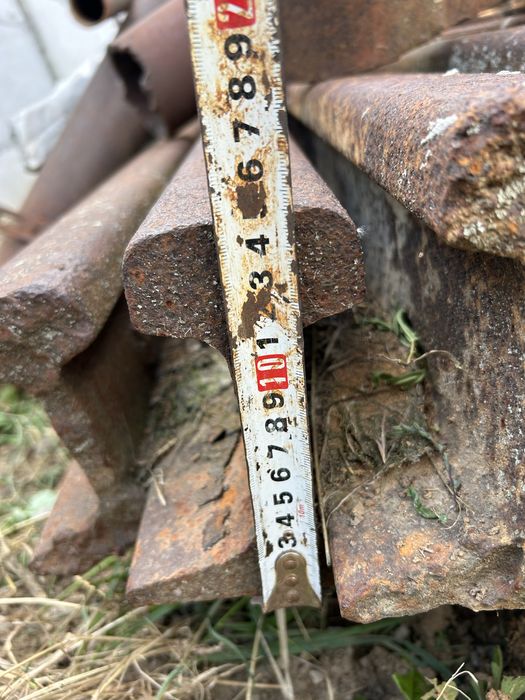 Продам рельси та залізобетонні стовпи