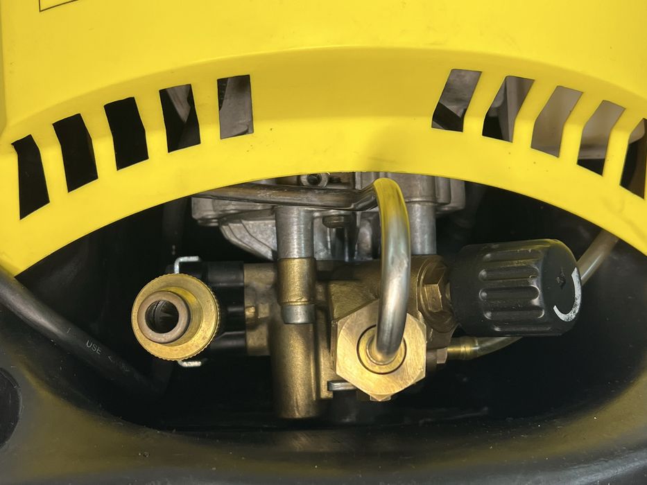 Професійна мийка karcher HD 650SX