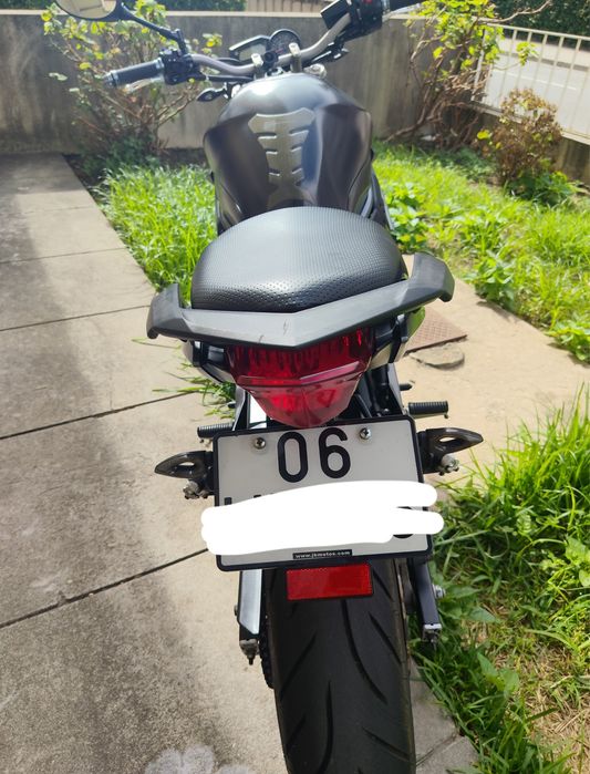 Yamaha XJ6N. ano 2009 mês 7