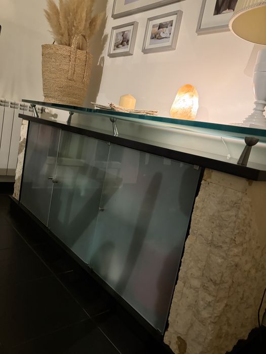 Conjunto de sala de jantar e moveis de apoio