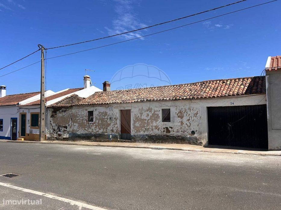 Moradia T2 para venda — São Luís, Beja