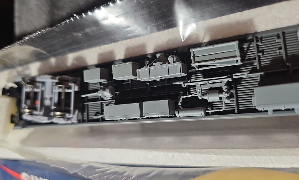 Вагон пассажирский ЦМВ Аммендорф Heris 1:87 HO новый
