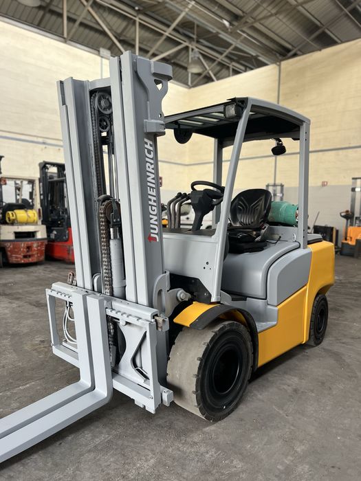 Empilhador Gas 3000kg