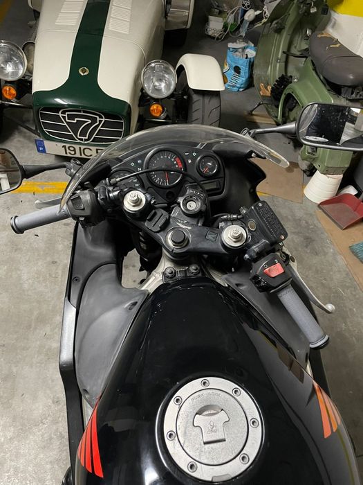 Cbr 600f4 ano 2000