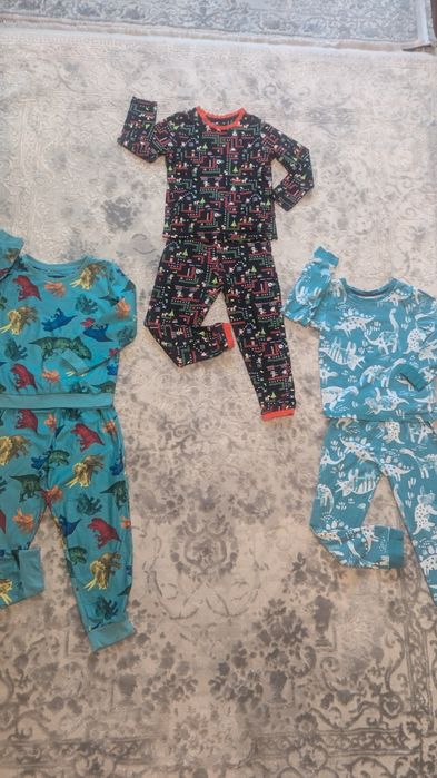 Піжамка  для хлопчика, тепла і зручна 116-112 см