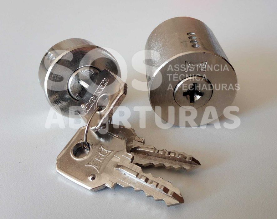 Chaveiro | Aberturas de portas | Substituição de fechaduras