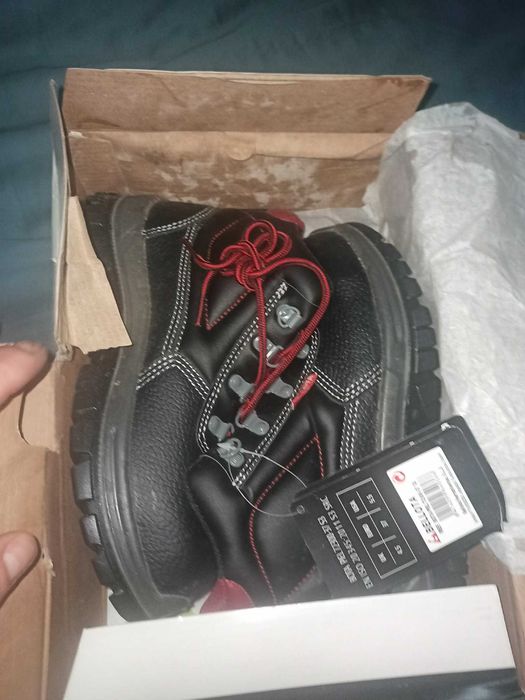 Botas stihl anti corte e botas bellota