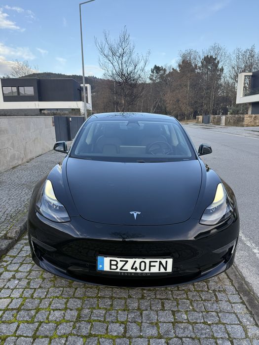 Tesla Model 3 Performance64695123826049121