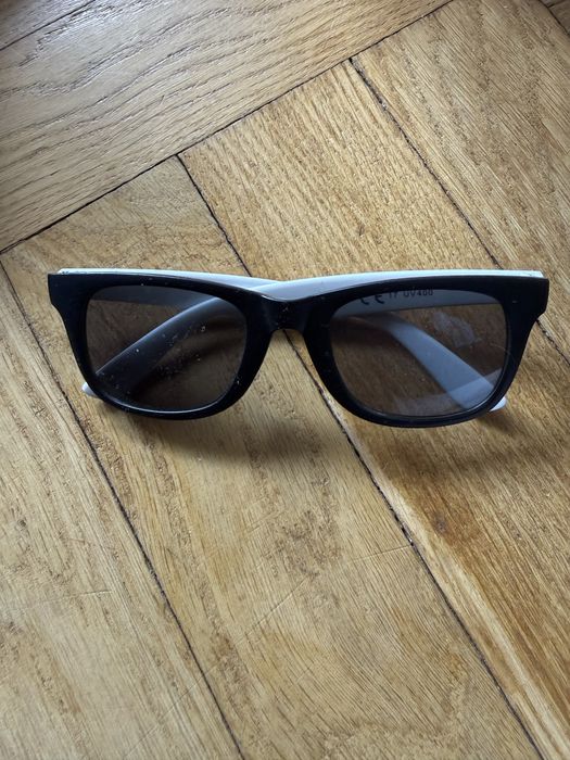 Okulary czarno-białe czarne białe plastikowe