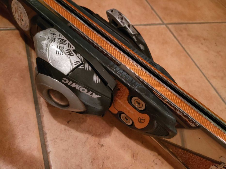 Narty zjazdowe męskie Volant Gravity 180 cm naostrzone i nasmarowane