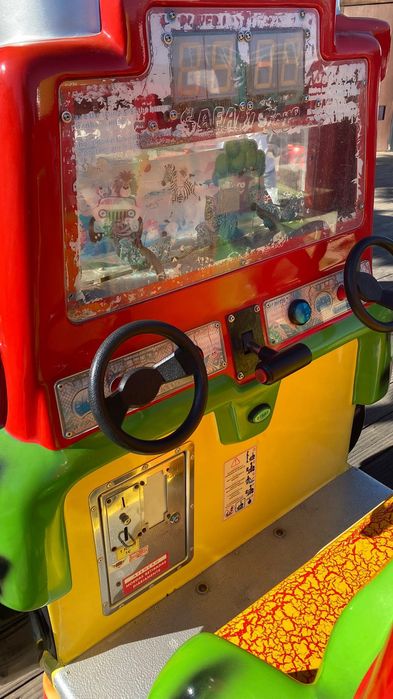 Balanceador Safari para crianças Usado, Maquina Arcade