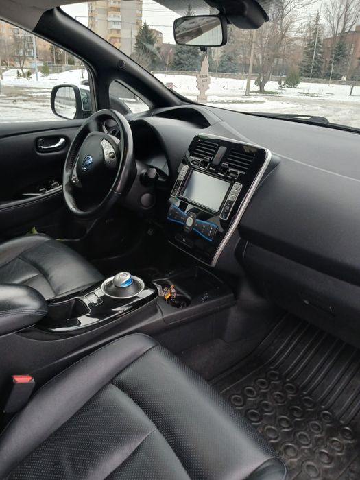 Nissan leaf 10.2014 TEKNA 86%