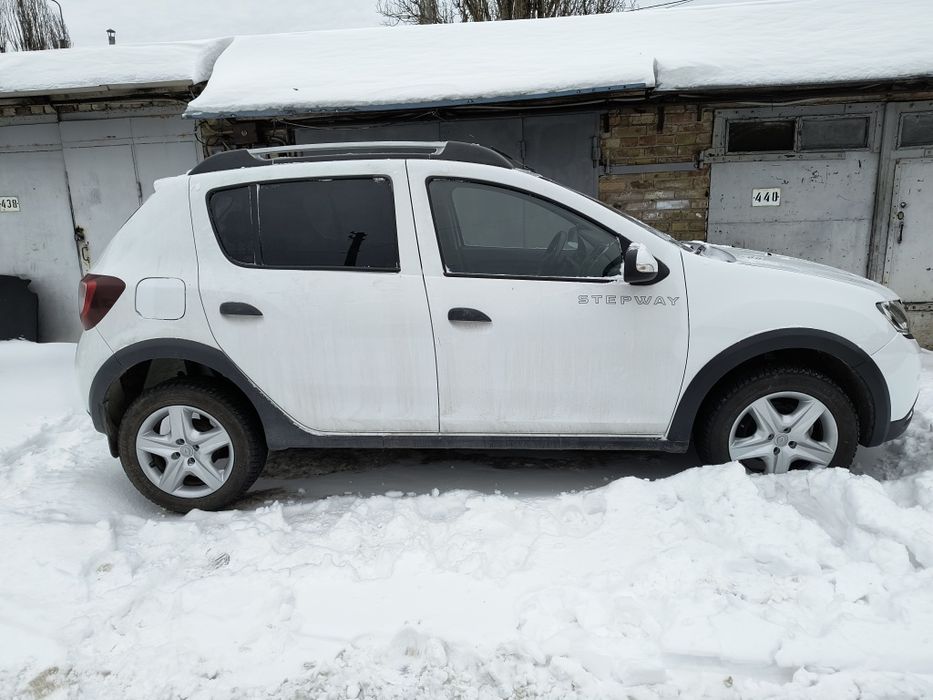 Рено сандеро Степвей 1.5D 2016г.