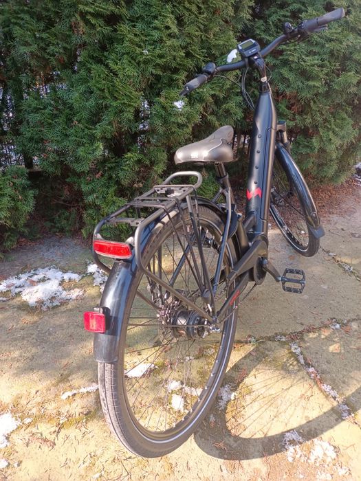 Elektryczny Trek District + 6EU Lowstep SBK