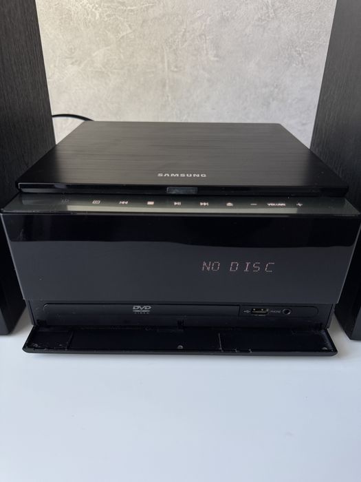 Wieża stereo kolumny radio Samsung MM-E430D