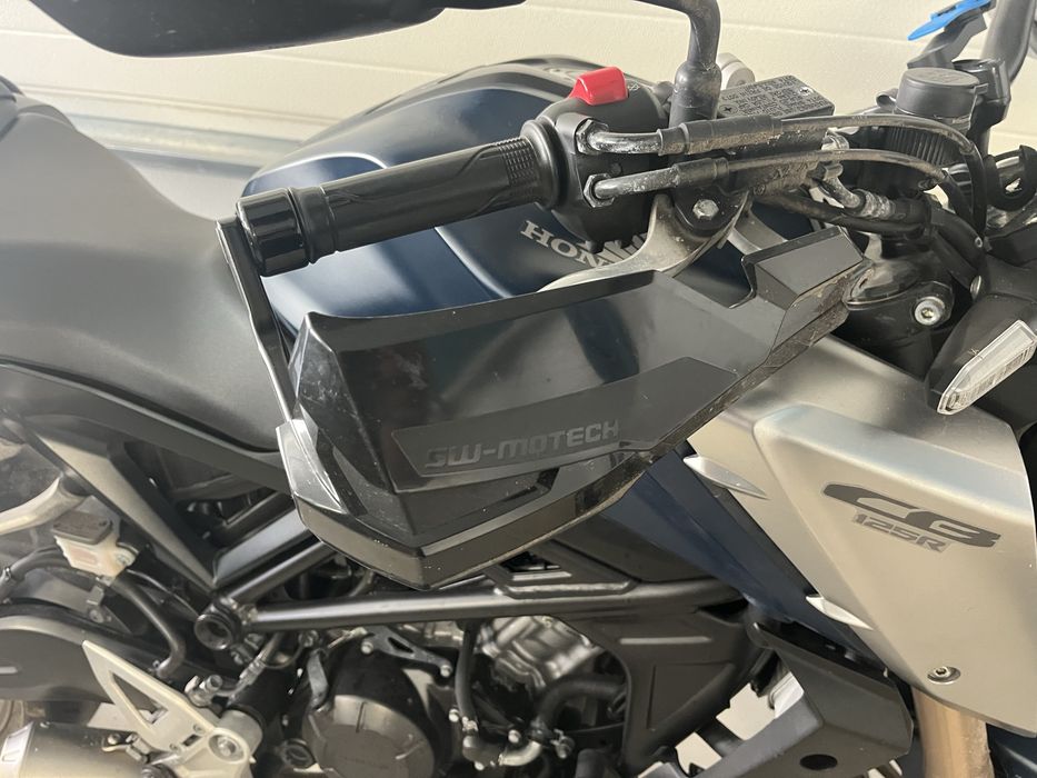 Honda CB 125R 2022