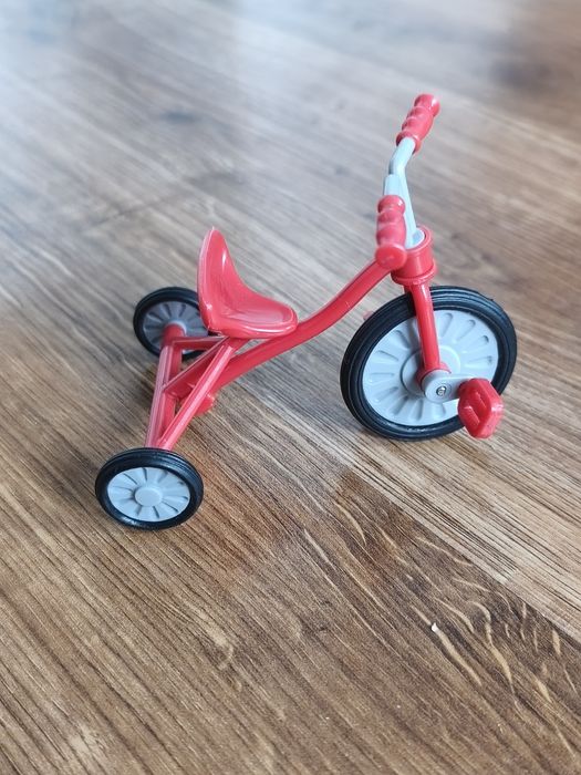 Lalka Masza na rowerze, z bajki Masza i Niedźwiedź