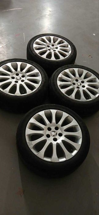 Продам комплект Диски 5X100 R16 Skoda