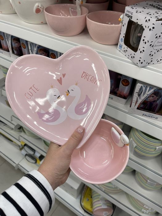 Дитячий посуд для хлопчиків і дівчаток