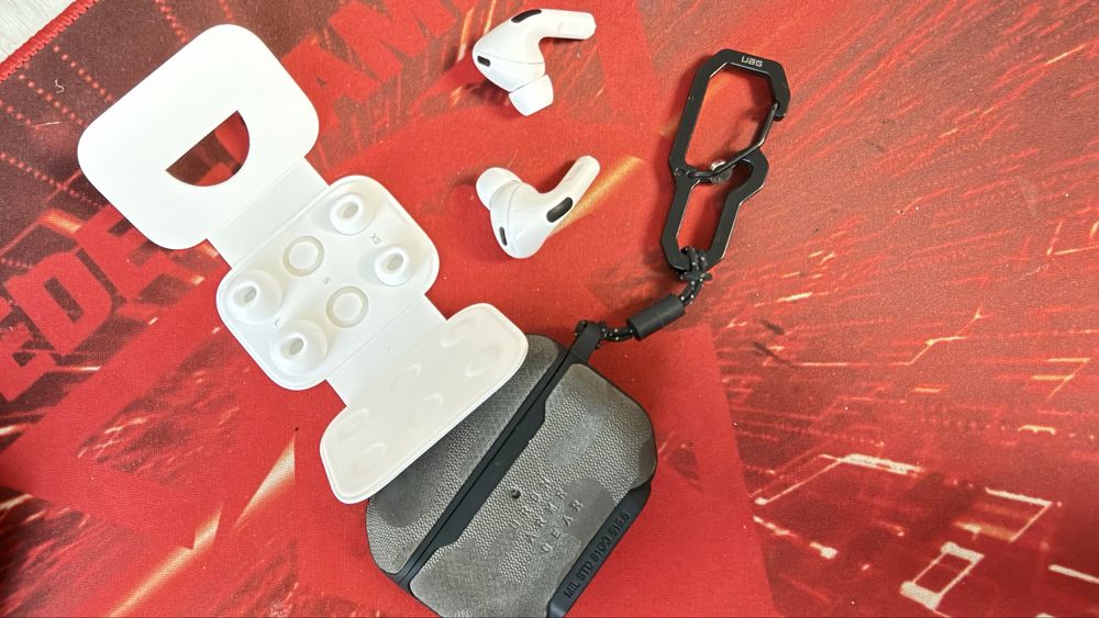 AirPods Pro 2 USB-C оригінал + UAG чохол