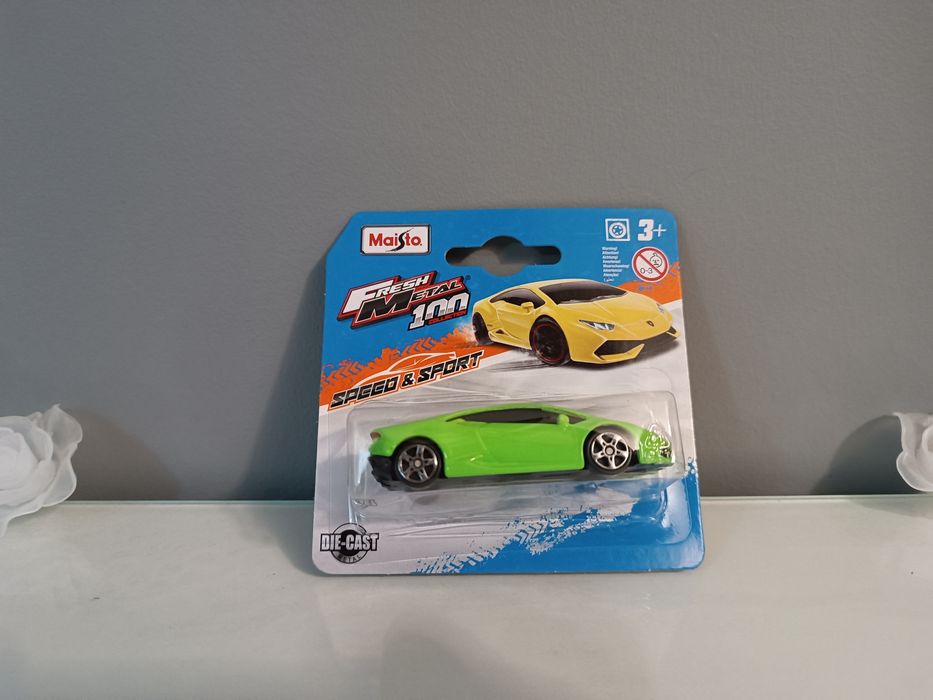 Lamborghini huracan coupe Maisto