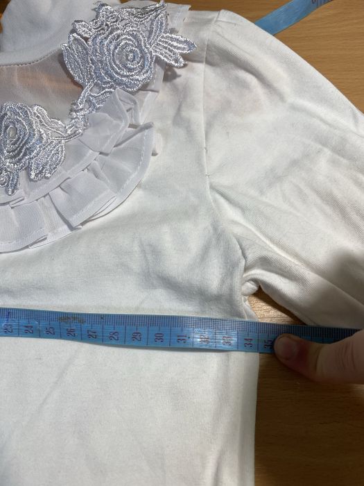 Водолазка блузка біла нарядна на9-11 р на дівчинку трикотаж