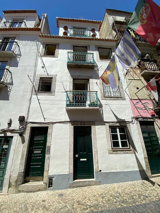 Predio com 4 andares remodelado no centro de Lisboa  Chiado/BairroAlto