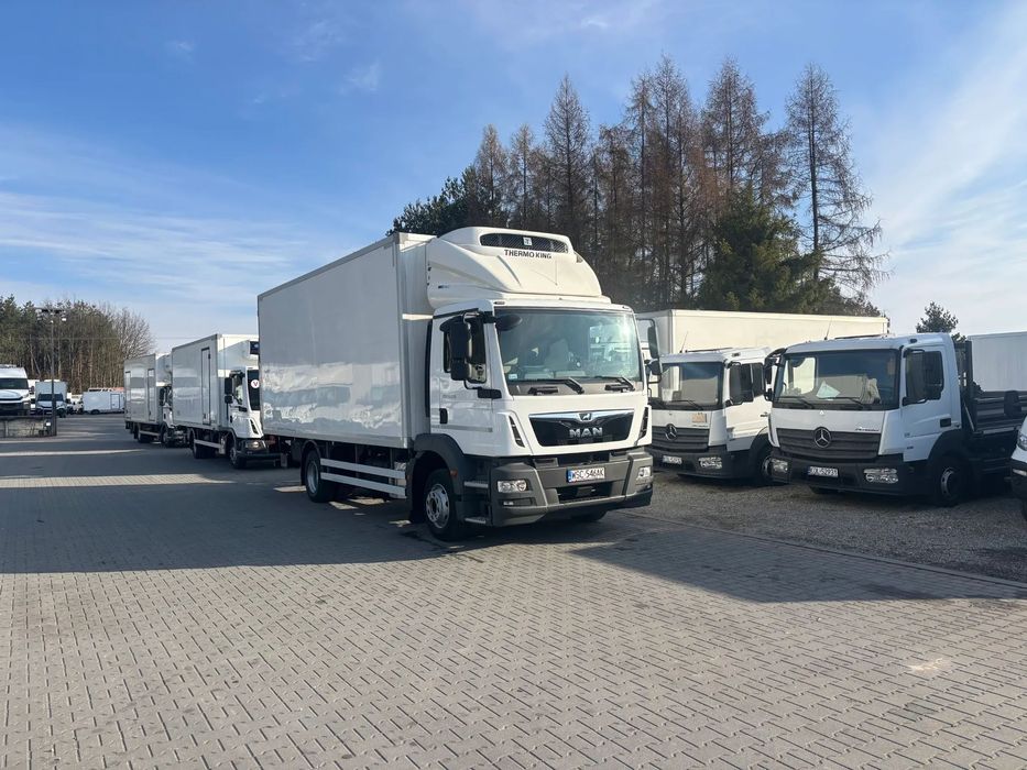 MAN MAN TGL 12 190 CHLODNIA IZOTERM PODWOZIE DO ZABUDOWY  MAN TGL 12 250 chlodnia izoterma kontener podwozie do zabudowy