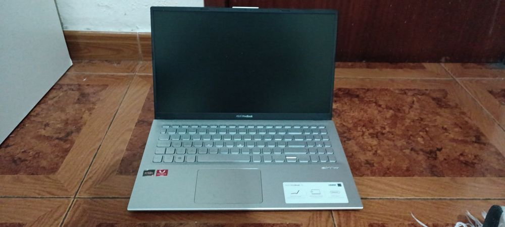Asus VivoBook  15