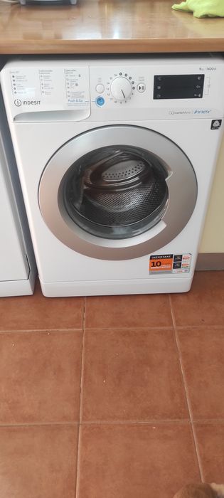 Máquina lavar roupa Indesit 9kg