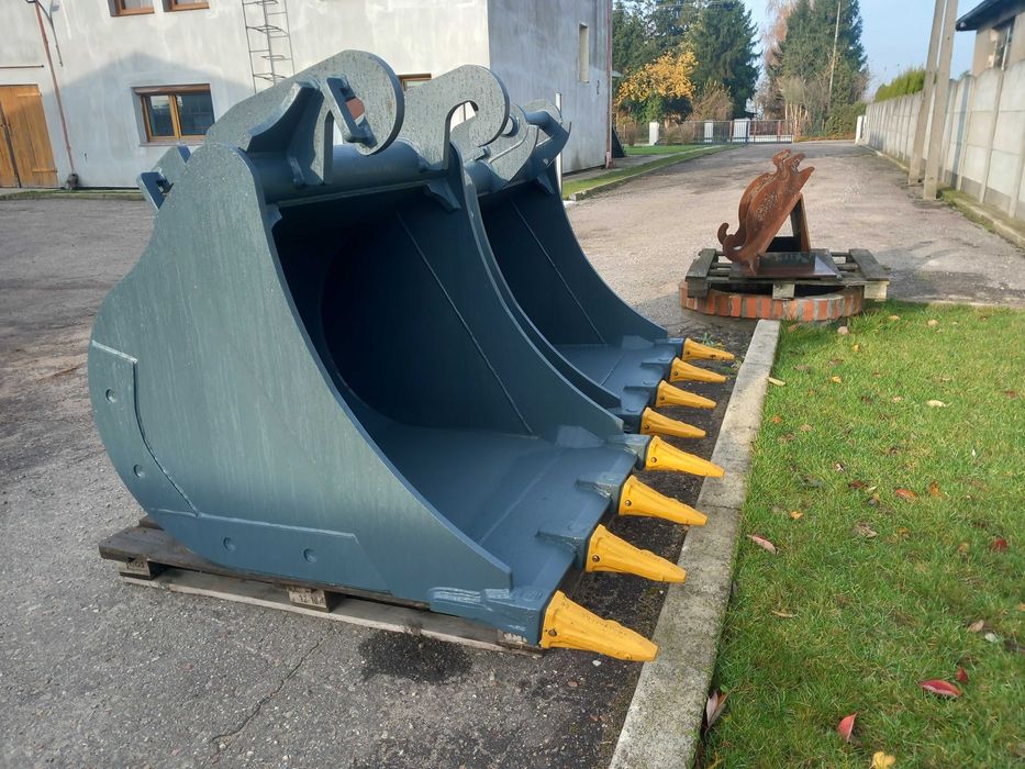 Łyżka kopiąca 1,0 m3   9000 zł netto