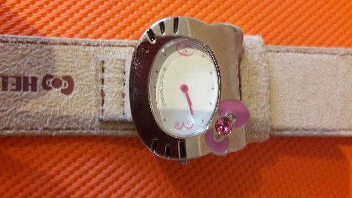Various Women's Watches, Hello Kitty, SD&N, VIVE64737950714371120