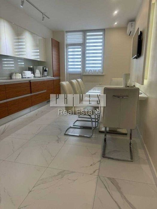Продаж 3-кімнатної квартири 107 м² Лук'янівка, вул. Казарменна