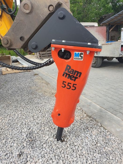 Młot hydrauliczny wyburzeniowy 275kg Rammer BR555 koparka 3,2 - 8t
