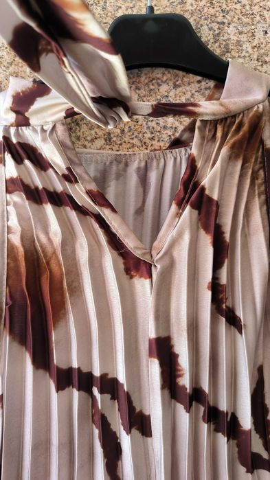 Vestido Comprido Plissado | Tons Castanho/Bege | Novo