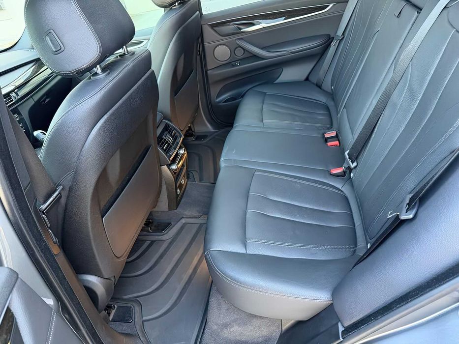 BMW X5      2018