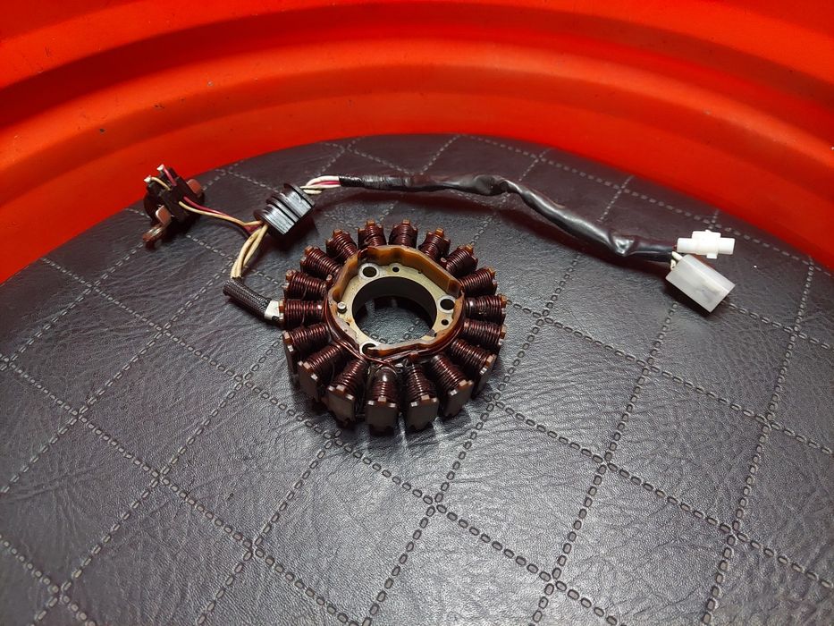 Alternator Yamaha YZF R125 Stator iskrownik uzwojenie  stojan magneto