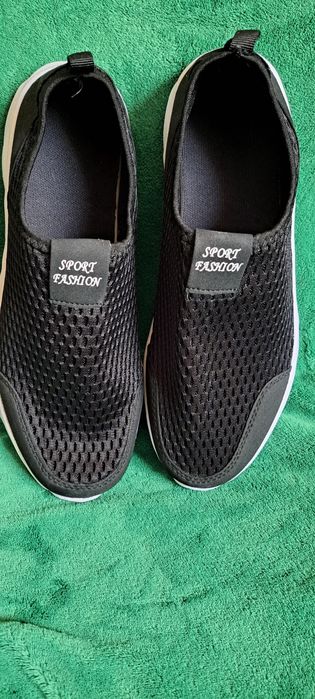 Кроссовки,кросівки 43